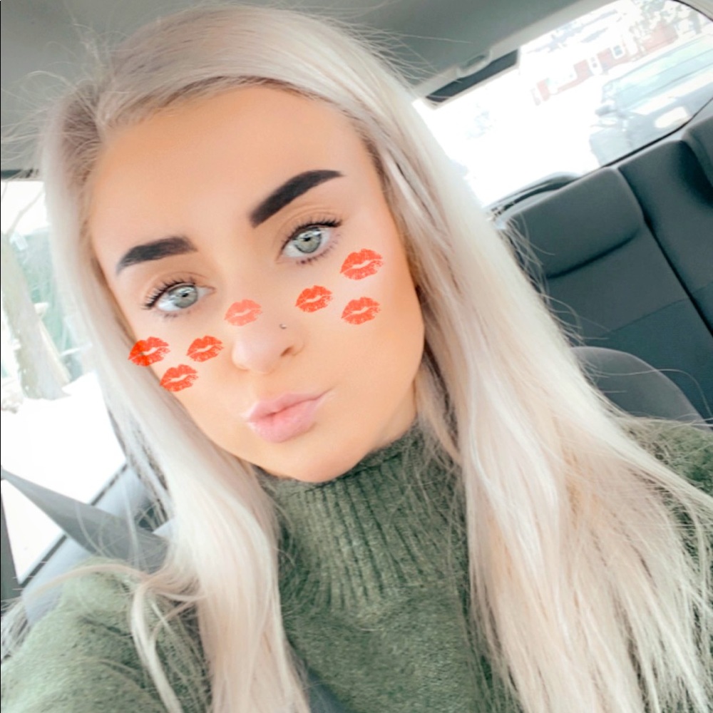 Meet your Posher, Savannah